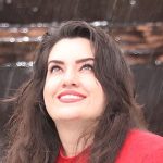 هستی فسونگر